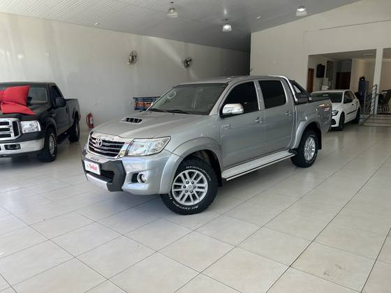 TOYOTA HILUX 3.0 SRV TOP 4X4 CD 16V TURBO INTERCOOLER DIESEL 4P AUTOMÁTICO